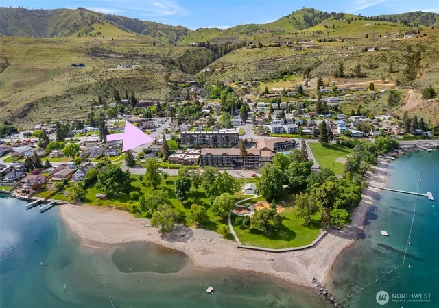 Photo 4 of Condo for sale at 113 E Center St #A3, Chelan, WA 98816 | MLS# NWM2523887 | Listing updated on 2026-09-21