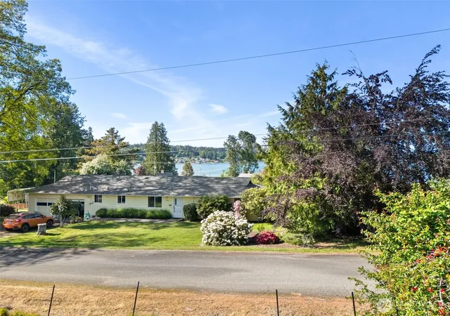 Photo 3 of Sale Pending at 3028 Arvick Rd SE, Port Orchard, WA 98366 | MLS# NWM2523894 | Listing updated on 2026-10-01