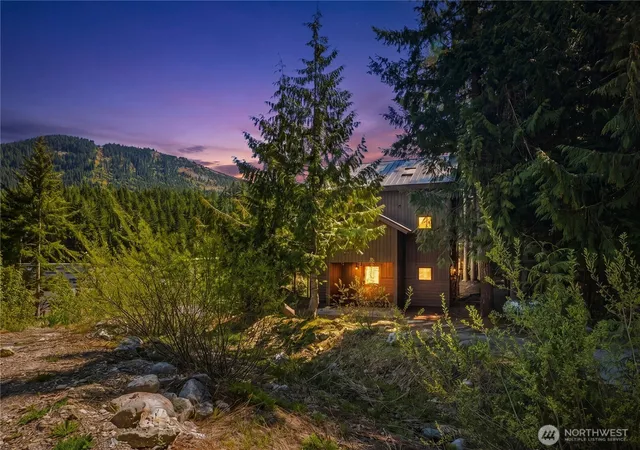 Photo 3 of Single family home for sale at 350 Rampart Dr, Snoqualmie Pass, WA 98068 | MLS# NWM2523908 | Listing updated on 2026-09-24