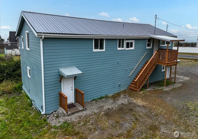 Photo 3 of Single family home for sale at 42 N 1st Street, Pacific Beach, WA 98571 | MLS# NWM2523928 | Listing updated on 2026-09-21