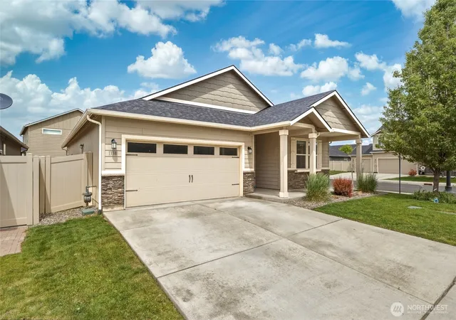 Photo 3 of Single family home for sale at 1338 Sw Virginia St, College Place, WA 99324 | MLS# NWM2523987 | Listing updated on 2026-09-27