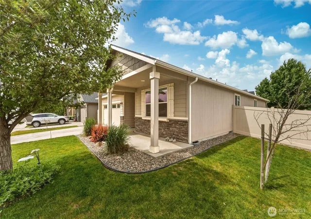 Photo 3 of Single family home for sale at 1338 SW Virginia St, College Place, WA 99324 | MLS# NWM2523987 | Listing updated on 2026-09-27