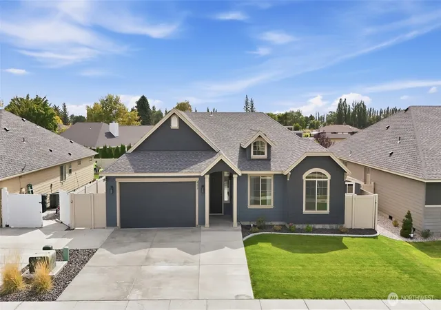 Photo 4 of Sale Pending at 4617 E Junco St, Moses Lake, WA 98837 | MLS# NWM2524022 | Listing updated on 2026-10-01