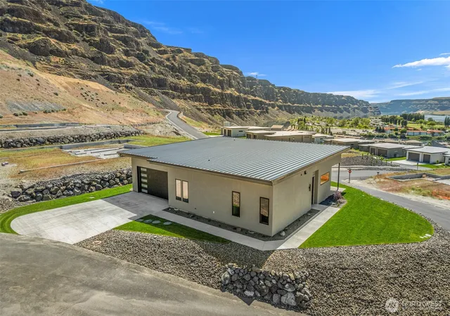 Photo 37 of Single family home for sale at 23339 NW Spur Ln, Quincy, WA 98848 | MLS# NWM2524073 | Listing updated on 2026-10-01