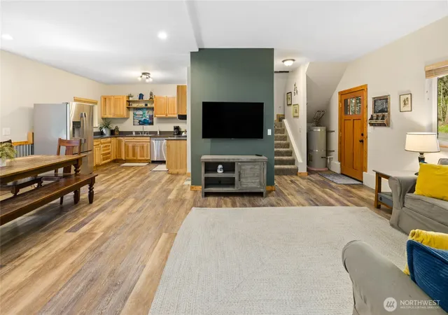 Photo 3 of Single family home for sale at 401 Why Worry Ln, Ronald, WA 98940 | MLS# NWM2524131 | Listing updated on 2026-09-21