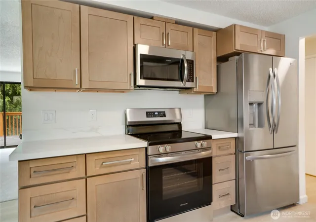 Photo 4 of Sale Pending at 4270 Fir Dr NE, Bremerton, WA 98310 | MLS# NWM2524147 | Listing updated on 2026-09-24