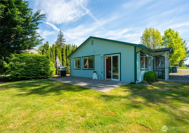 Photo 3 of Single family home for sale at 1529 150th Place NW, Marysville, WA 98271 | MLS# NWM2524175 | Listing updated on 2026-09-21