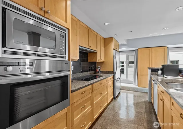 Photo 1 of Sale Pending at 121 Vine St #601, Seattle, WA 98121 | MLS# NWM2524194 | Listing updated on 2026-09-25