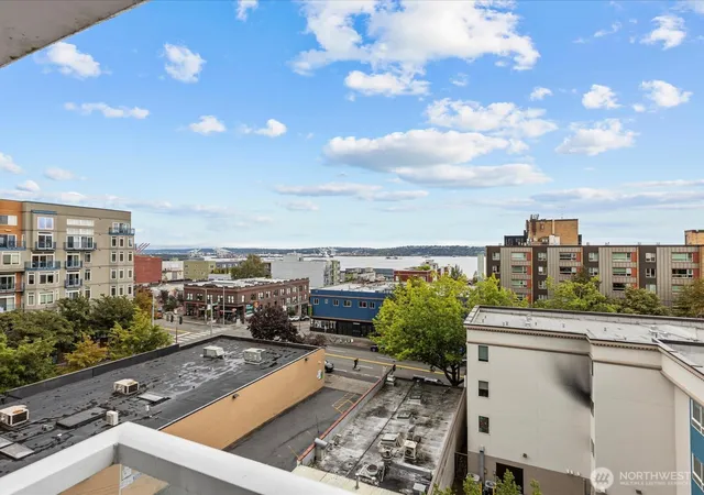 Photo 4 of Sale Pending at 121 Vine St #601, Seattle, WA 98121 | MLS# NWM2524194 | Listing updated on 2026-09-25
