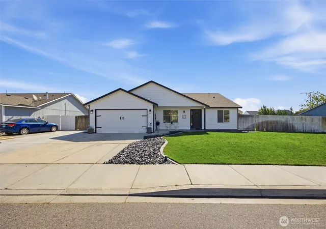 Photo 1 of Single family home for sale at 5211 Truman Ln, Pasco, WA 99301 | MLS# NWM2524196 | Listing updated on 2026-09-21