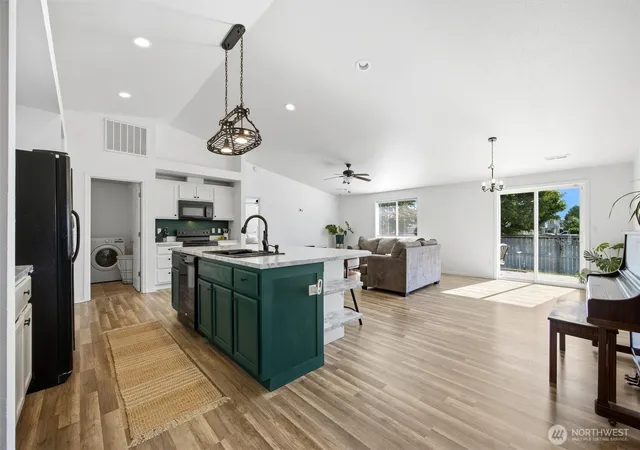 Photo 4 of Single family home for sale at 5211 Truman Ln, Pasco, WA 99301 | MLS# NWM2524196 | Listing updated on 2026-09-21