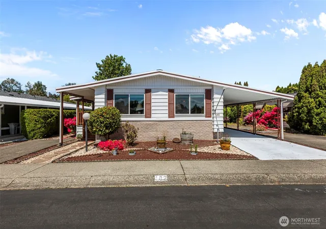 Photo 1 of Manufactured home for sale at 11436 Se 208th Street #162, Kent, WA 98031 | MLS# NWM2524217 | Listing updated on 2026-10-14