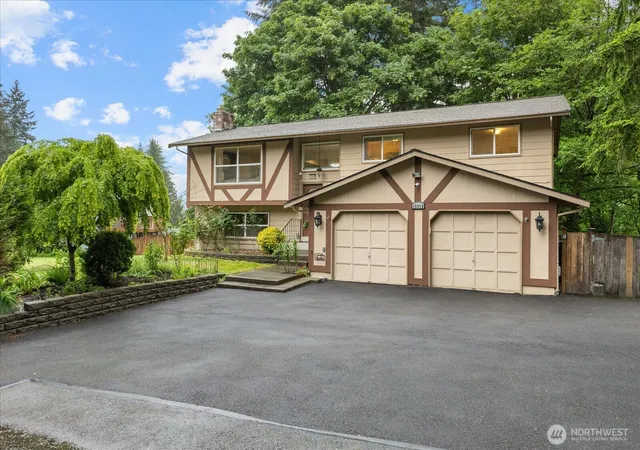Photo 2 of Single family home for sale at 15912 174th Avenue Ne, Woodinville, WA 98072 | MLS# NWM2524272 | Listing updated on 2026-10-02