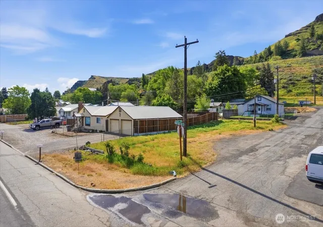Photo 3 of Land for sale at 300 E Grand Coulee Ave, Grand Coulee, WA 99133 | MLS# NWM2524276 | Listing updated on 2026-09-21