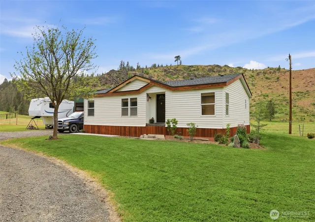 Photo 3 of Manufactured home for sale at 36499 Teel Hl Rd N, Davenport, WA 99122 | MLS# NWM2524284 | Listing updated on 2026-09-21