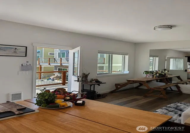 Photo 4 of Single family home for sale at 618 Finnegan Way, Friday Harbor, WA 98250 | MLS# NWM2524303 | Listing updated on 2026-09-21