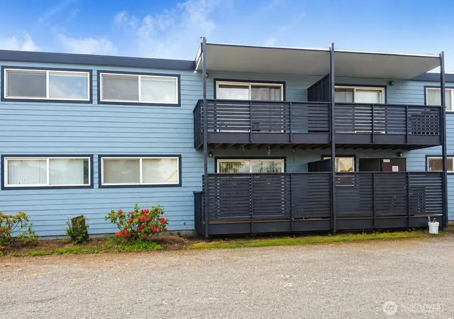 Photo 1 of Multi family home for sale at 702 L St, Hoquiam, WA 98550 | MLS# NWM2524342 | Listing updated on 2026-09-21