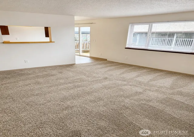 Photo 4 of Multi family home for sale at 621 7th Street, Hoquiam, WA 98550 | MLS# NWM2524374 | Listing updated on 2026-09-21