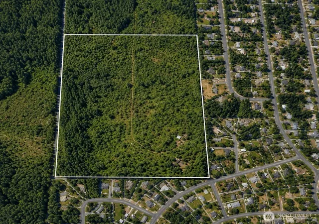 Photo 3 of Single family home for sale at 12426 Ne Philip Dr S, Kingston, WA 98346 | MLS# NWM2524425 | Listing updated on 2026-09-21