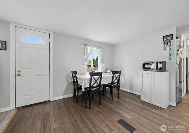 Photo 3 of Manufactured home for sale at 7404 187th Street Ct E #43, Puyallup, WA 98375 | MLS# NWM2524430 | Listing updated on 2026-09-21