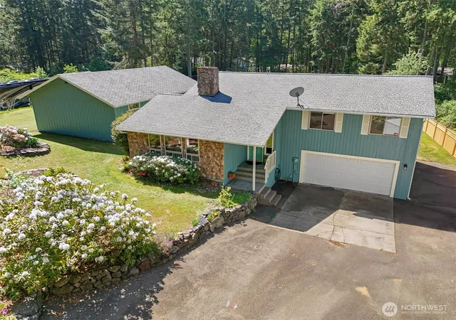 Photo 1 of Contingent at 870 Kamus Pl, Fox Island, WA 98333 | MLS# NWM2524431 | Listing updated on 2026-09-21