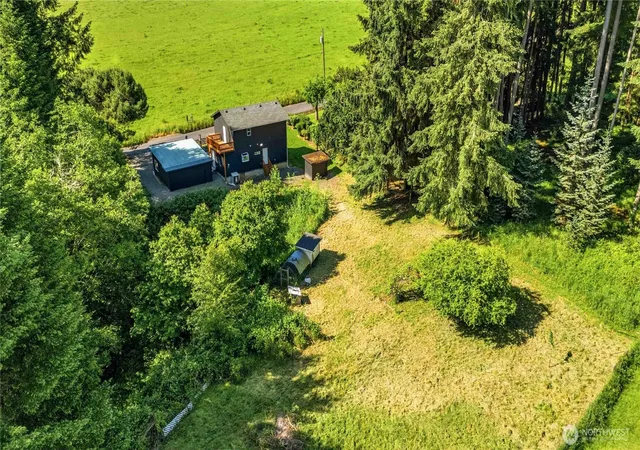 Photo 2 of Contingent at 204 Conger Rd, Castle Rock, WA 98611 | MLS# NWM2524433 | Listing updated on 2026-09-20