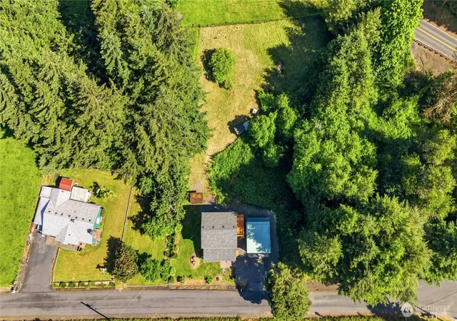 Photo 3 of Contingent at 204 Conger Rd, Castle Rock, WA 98611 | MLS# NWM2524433 | Listing updated on 2026-09-20