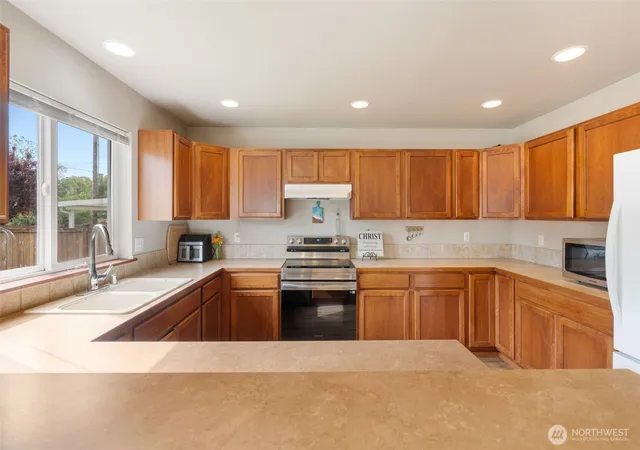 Photo 4 of Single family home for sale at 421 Stadium Loop, Napavine, WA 98565 | MLS# NWM2524439 | Listing updated on 2026-09-21
