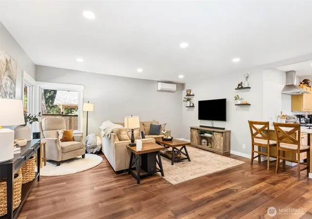 Photo 3 of Single family home for sale at 18925 276th Avenue Se, Issaquah, WA 98027 | MLS# NWM2524494 | Listing updated on 2026-09-30