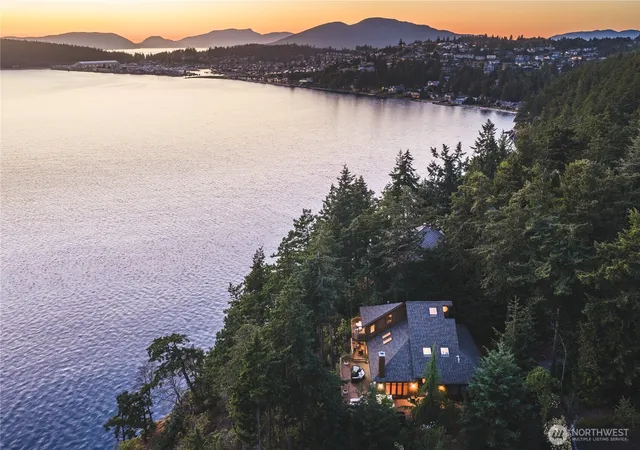 Photo 1 of Single family home for sale at 11310 Marine Ln, Anacortes, WA 98221 | MLS# NWM2524519 | Listing updated on 2026-09-21