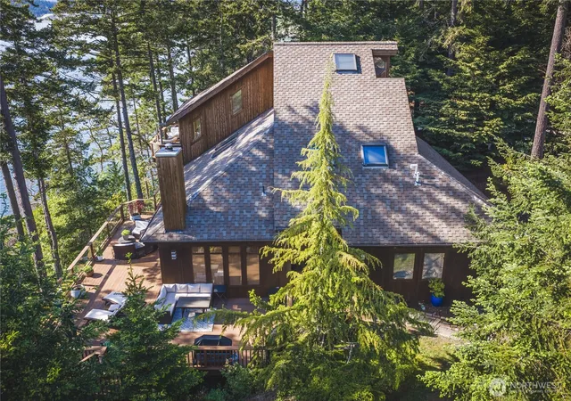 Photo 2 of Single family home for sale at 11310 Marine Ln, Anacortes, WA 98221 | MLS# NWM2524519 | Listing updated on 2026-09-21