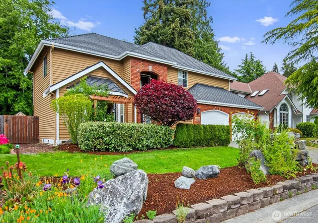 Photo 2 of Single family home for sale at 4505 146th Place Sw, Lynnwood, WA 98087 | MLS# NWM2524536 | Listing updated on 2026-09-20