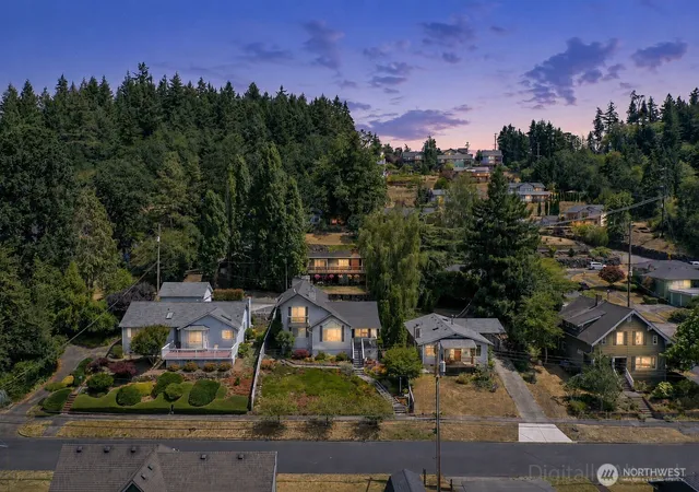 Photo 2 of Sale Pending at 38 Se Washington Ave, Chehalis, WA 98532 | MLS# NWM2524561 | Listing updated on 2026-09-29