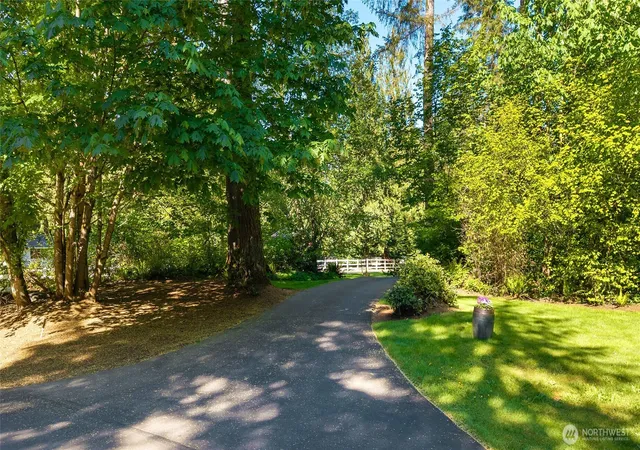 Photo 40 of Sale Pending at 19930 170th Avenue NE, Woodinville, WA 98072 | MLS# NWM2524586 | Listing updated on 2026-10-10