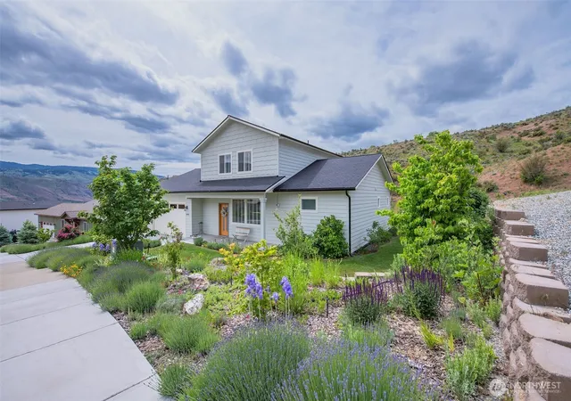 Photo 2 of Single family home for sale at 9975 Saska Way, Entiat, WA 98822 | MLS# NWM2524623 | Listing updated on 2026-09-21