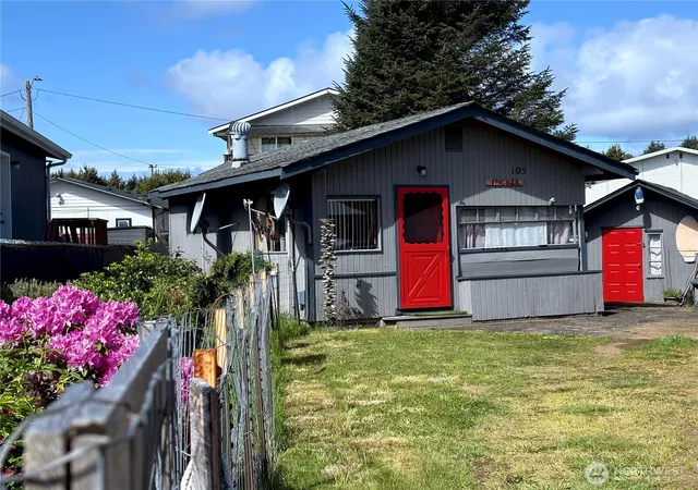 Photo 2 of Manufactured home for sale at 105 Victoria Loop Ne, Ocean Shores, WA 98569 | MLS# NWM2524660 | Listing updated on 2026-10-01