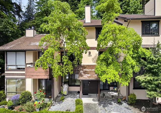 Photo 2 of Condo for sale at 140 Summit Ave N #B5, Kent, WA 98030 | MLS# NWM2524680 | Listing updated on 2026-09-23