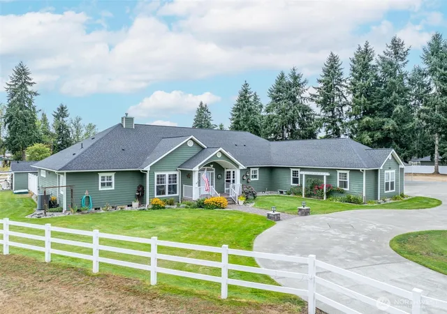 Photo 2 of Single family home for sale at 3025 Harrison Ave, Centralia, WA 98531 | MLS# NWM2524690 | Listing updated on 2026-09-29