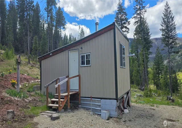 Photo 2 of Sale Pending at 790 Bonaparte Lake Rd, Tonasket, WA 98855 | MLS# NWM2524691 | Listing updated on 2026-09-21