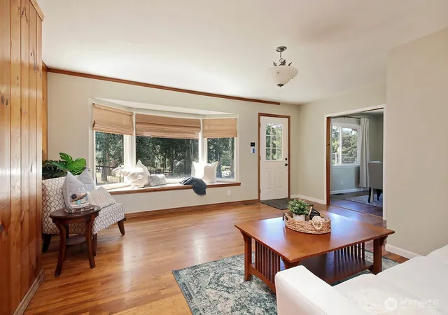Photo 4 of Sale Pending at 207 Fort Casey Rd, Coupeville, WA 98239 | MLS# NWM2524750 | Listing updated on 2026-09-30