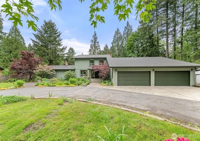 Photo 2 of Single family home for sale at 11008 Cowlitz Dr Se, Olympia, WA 98501 | MLS# NWM2524781 | Listing updated on 2026-09-26