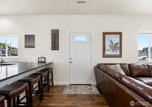 Photo 4 of Single family home for sale at 6444 Rd 205 NE, Moses Lake, WA 98837 | MLS# NWM2524799 | Listing updated on 2026-09-21