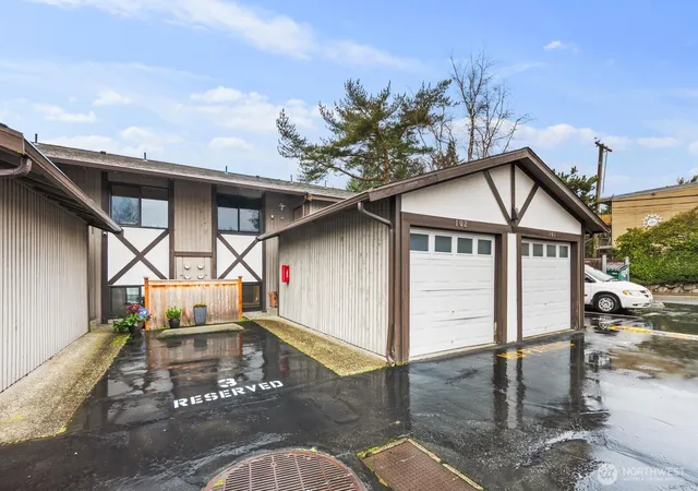 Photo 1 of Townhouse for sale at 323 Sw 112th Street #102, Seattle, WA 98146 | MLS# NWM2524804 | Listing updated on 2026-09-21