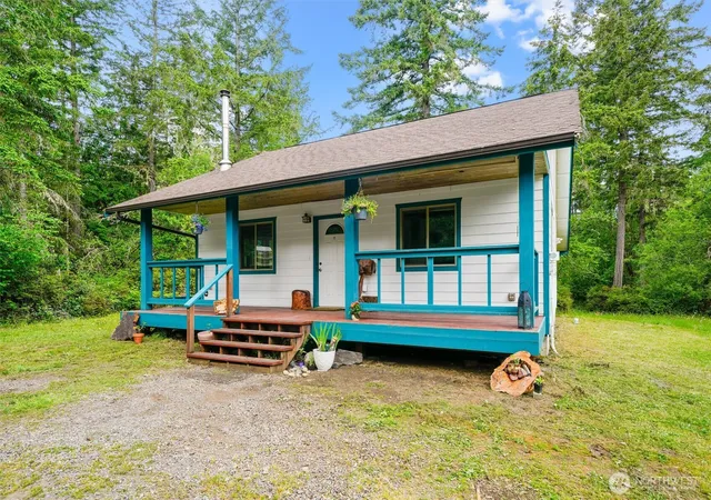 Photo 2 of Sale Pending at 11508 Claussen Rd, Anderson Island, WA 98303 | MLS# NWM2524817 | Listing updated on 2026-07-29