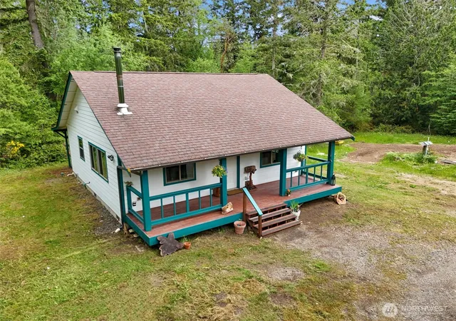 Photo 3 of Sale Pending at 11508 Claussen Rd, Anderson Island, WA 98303 | MLS# NWM2524817 | Listing updated on 2026-07-29