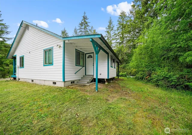 Photo 4 of Sale Pending at 11508 Claussen Rd, Anderson Island, WA 98303 | MLS# NWM2524817 | Listing updated on 2026-07-29