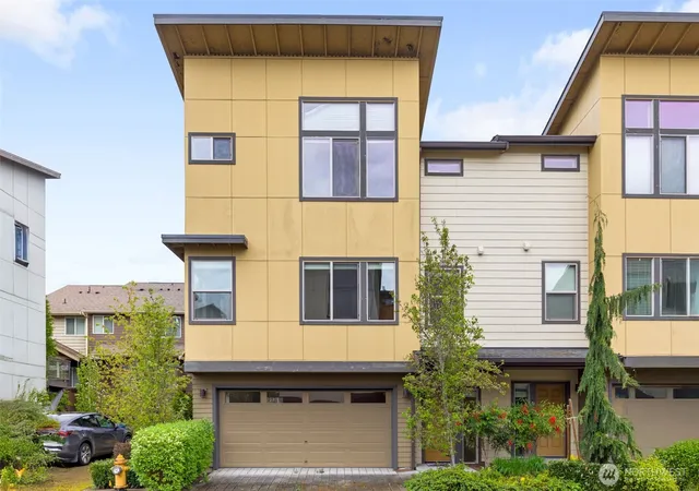Photo 2 of Townhouse for sale at 314 Chelan Ave Ne, Renton, WA 98059 | MLS# NWM2524826 | Listing updated on 2026-09-21