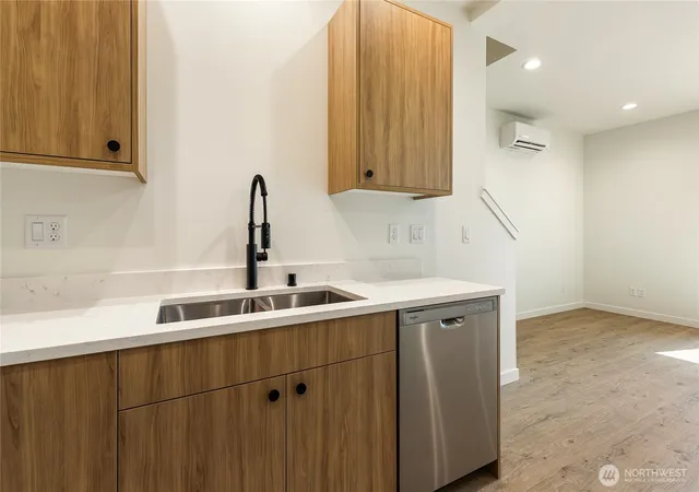 Photo 4 of Single family home for sale at 4237 Melrose Ln, Bellingham, WA 98226 | MLS# NWM2524830 | Listing updated on 2026-09-28