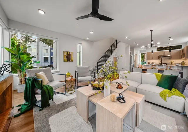 Photo 4 of Townhouse for sale at 114 NE 180th Street #D, Shoreline, WA 98155 | MLS# NWM2524894 | Listing updated on 2026-09-28