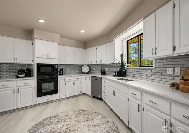 Photo 3 of Sale Pending at 34210 206th Avenue SE, Auburn, WA 98092 | MLS# NWM2524902 | Listing updated on 2026-09-22